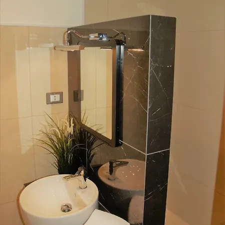 Cinque Terre The Square - Two Bathrooms Appartamento La Spezia